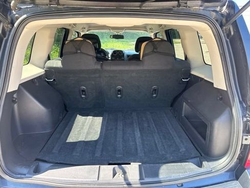 Used 2014 Jeep Patriot Sport w/ Power Value Group AWD/4WD image 9