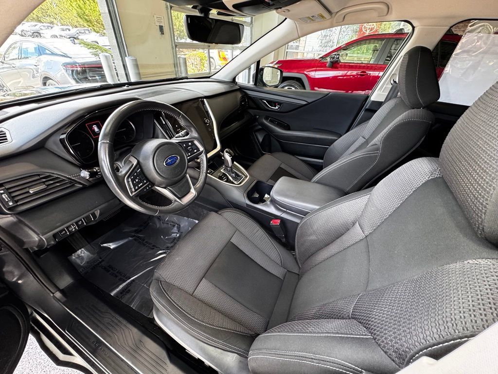 Used 2024 Subaru Outback Premium AWD/4WD image 18