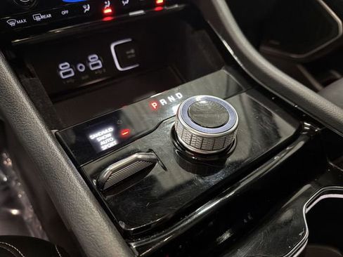 Used 2022 Jeep Grand Cherokee L Limited w/ Luxury Tech Group II image 33