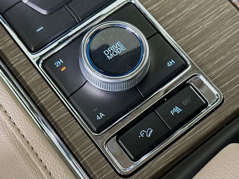 Used 2024 Ford Expedition Max Limited image 26