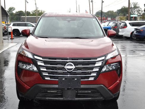 Used 2024 Nissan Rogue SV image 14