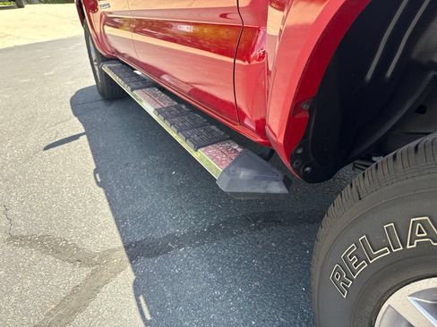 Used 2017 Toyota Tacoma SR5 w/ Tow Package AWD/4WD image 13