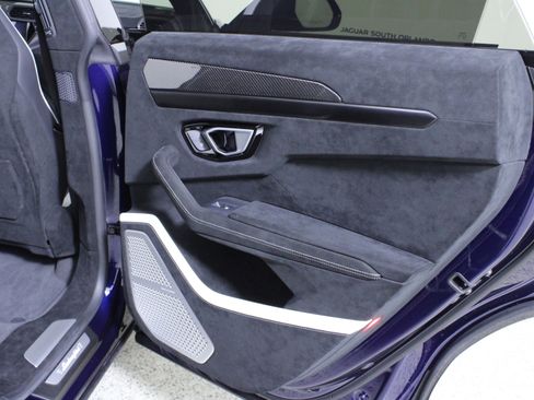 Used 2024 Lamborghini Urus Performante image 25