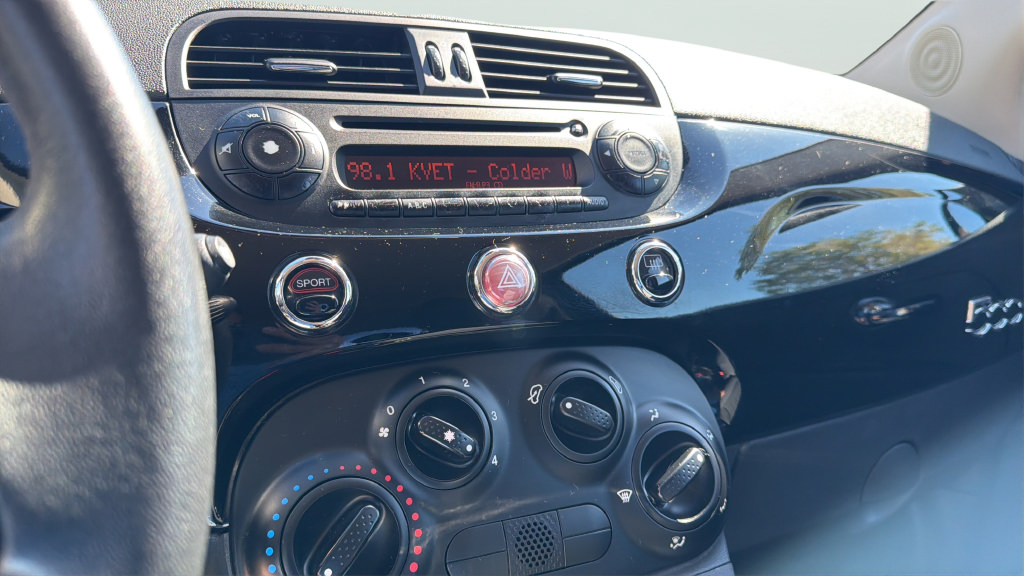 Used 2015 FIAT 500 Pop FWD image 17