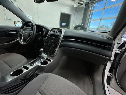 Used 2014 Chevrolet Malibu LS image 26