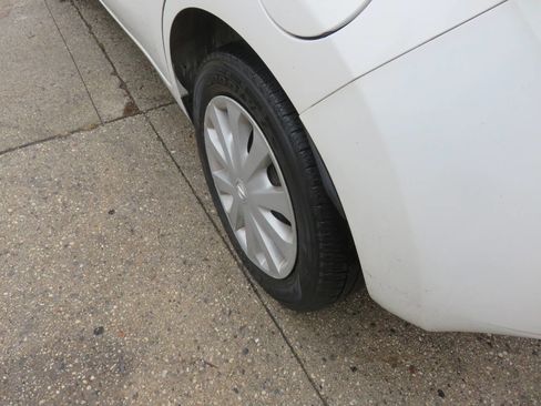 Used 2015 Nissan Versa Note SV image 29