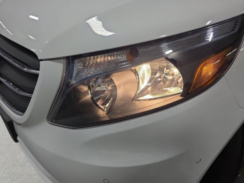Used 2023 Mercedes-Benz Metris Passenger image 29