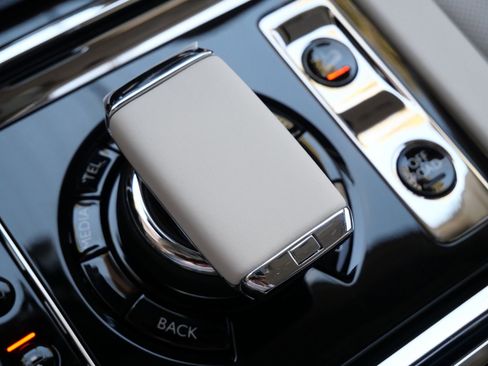 New 2026 Rolls-Royce Cullinan AWD/4WD image 15