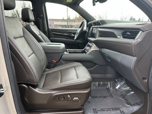 Used 2022 GMC Yukon Denali w/ Max Trailering Package image 10