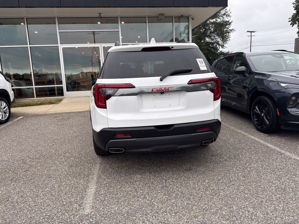 Used 2021 GMC Acadia AT4 w/ Technology Package AWD/4WD image 4