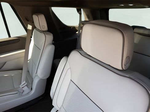 New 2026 GMC Yukon Denali w/ Denali Reserve Package image 24