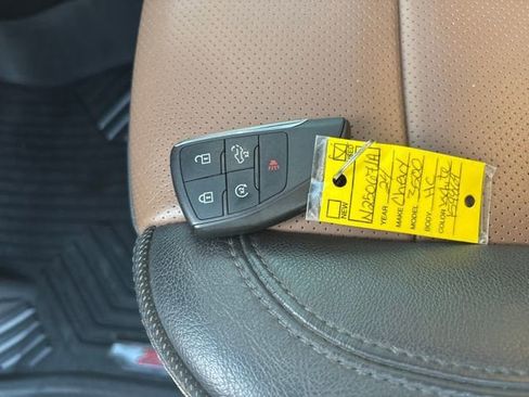 Used 2024 Chevrolet Silverado 3500 High Country w/ High Country Premium Package image 30