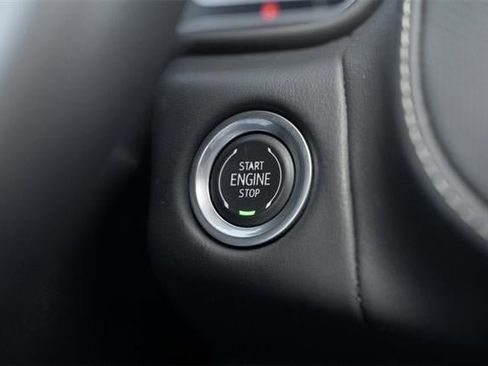 Used 2024 Chevrolet Suburban Premier image 30