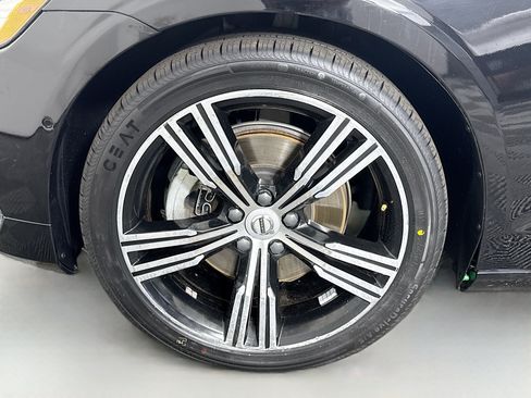 Used 2021 Volvo S60 T5 Inscription AWD/4WD image 38