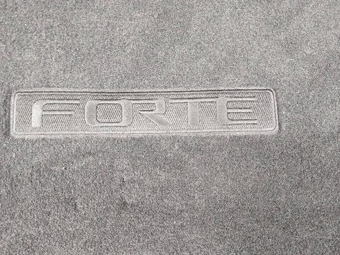 Used 2021 Kia Forte EX FWD image 32