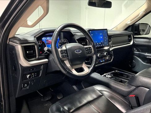 Used 2022 Ford Expedition XLT RWD image 16