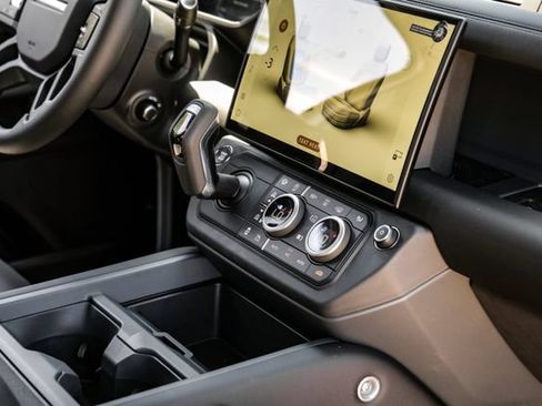 New 2026 Land Rover Defender 110 X-Dynamic SE AWD/4WD image 29