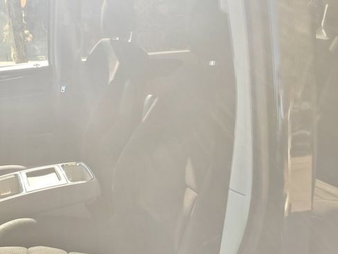 Used 2011 Chrysler Town & Country Touring image 20