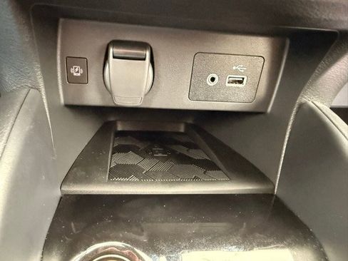 New 2025 Nissan Versa SV w/ Trunk Package image 27