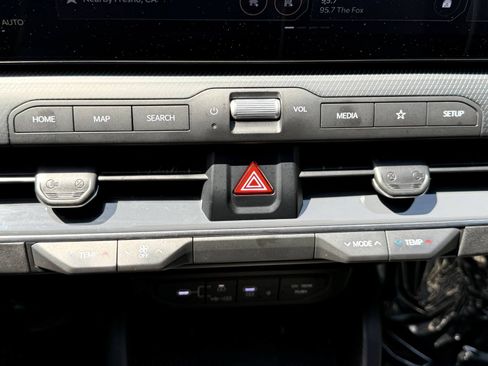 Used 2025 Kia K4 GT-Line FWD image 37