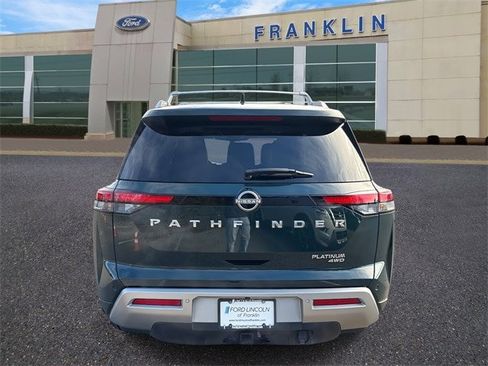 Used 2024 Nissan Pathfinder Platinum image 6