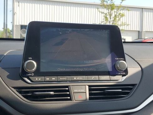 Used 2021 Nissan Altima 2.5 SV w/ SV Premium Package image 27