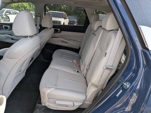 New 2026 Kia Sorento S w/ S Panoramic Sunroof Package FWD image 16