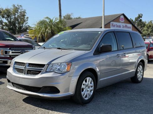 Used 2015 Dodge Grand Caravan SE w/ Quick Order Package 29E SE image 2