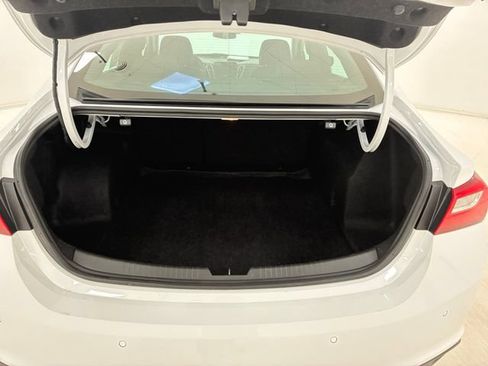 Certified 2025 Chevrolet Malibu LT FWD image 17