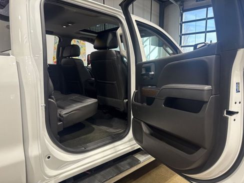 Used 2017 GMC Sierra 3500 Denali image 72