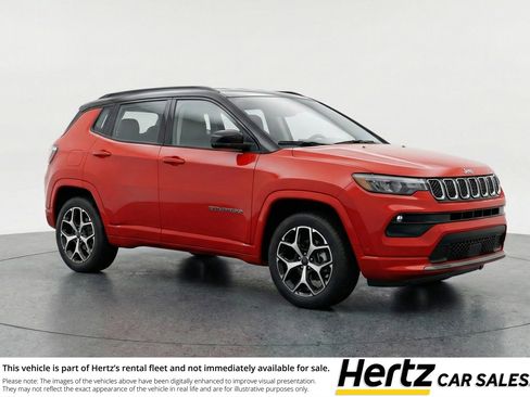 Used 2025 Jeep Compass Limited AWD/4WD image 1