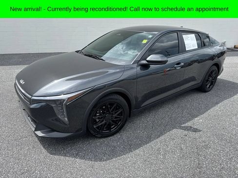 Used 2025 Kia K4 FWD image 1