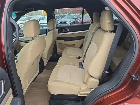 Used 2016 Ford Explorer XLT w/ Equipment Group 201A image 14