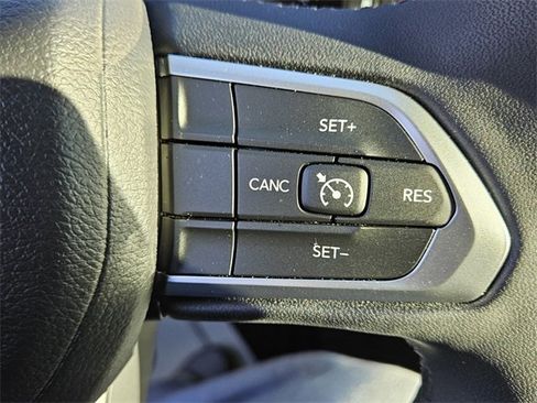 Used 2024 Jeep Compass Latitude w/ Sun and Sound Group image 24