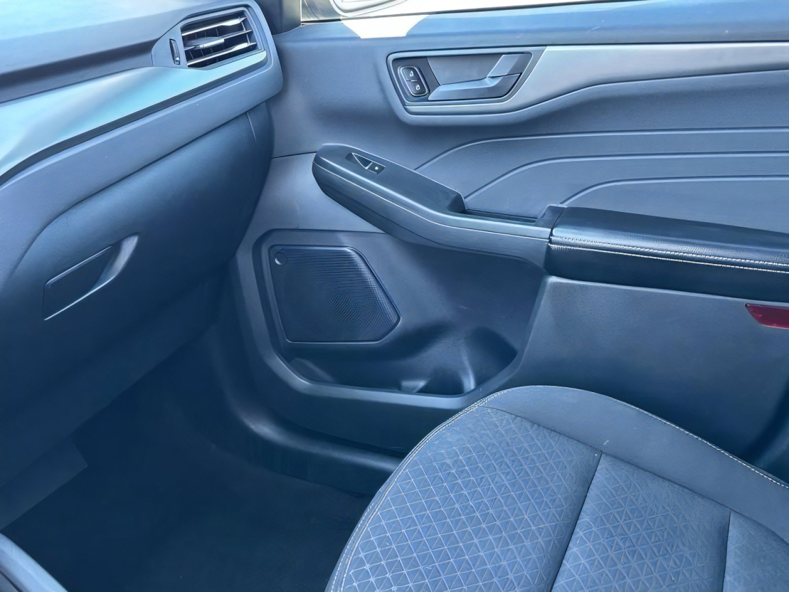 Used 2024 Ford Escape Active w/ Tech Pack #1 FWD image 19