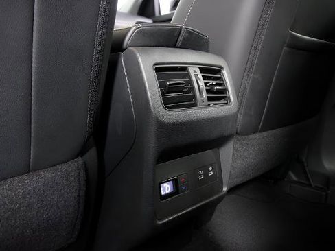 Certified 2024 Nissan Rogue SL w/ SL Premium Package image 28