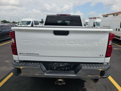 Used 2024 Chevrolet Silverado 2500 LT AWD/4WD image 5