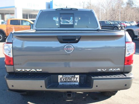 Used 2024 Nissan Titan SV w/ SV Utility Package image 6