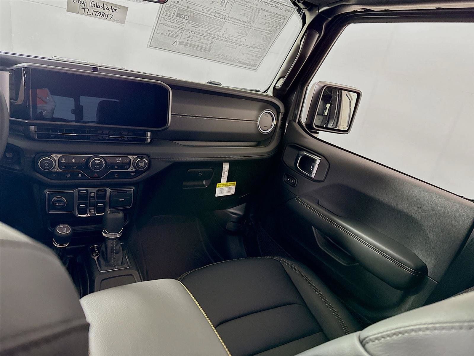 New 2026 Jeep Gladiator Sport AWD/4WD image 15