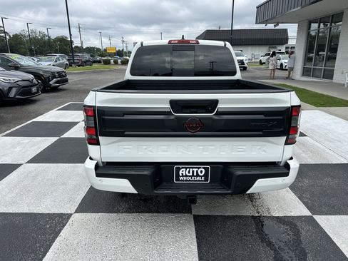 Used 2025 Nissan Frontier Pro-X RWD image 8