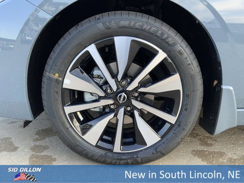 New 2025 Nissan Sentra SV w/ SV Premium Package image 11