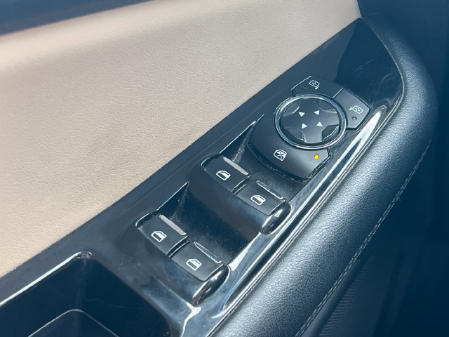 Used 2020 Ford Edge SEL w/ Convenience Package FWD image 27