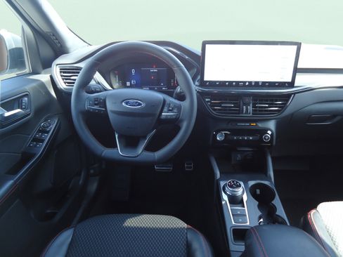 Used 2023 Ford Escape ST-Line w/ Tech Pack #1 AWD/4WD image 11