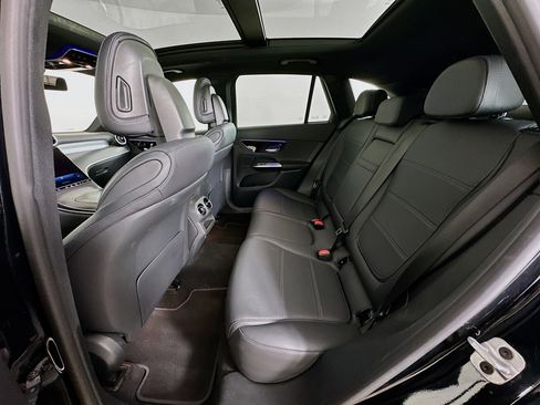 Used 2024 Mercedes-Benz GLC 300 image 27