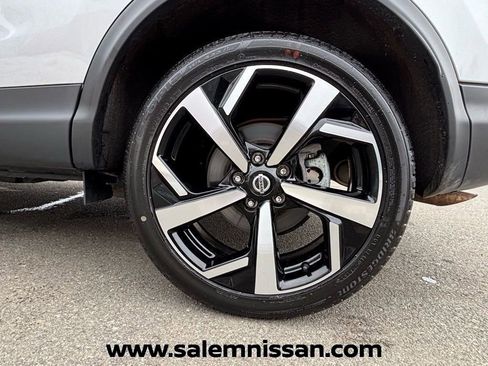 Used 2022 Nissan Rogue Sport SL w/ Premium Package image 20