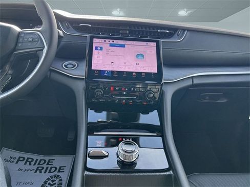 New 2025 Jeep Grand Cherokee L Limited w/ Luxury Tech Group II image 23