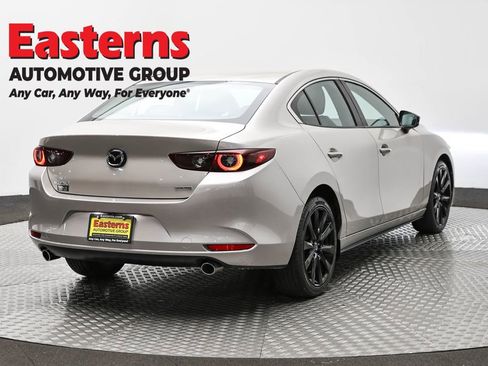 Used 2024 MAZDA MAZDA3 s FWD image 5