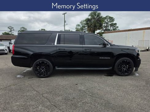 Used 2016 Chevrolet Suburban LT RWD image 11