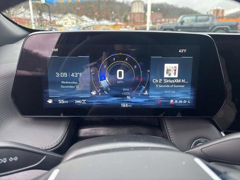 New 2026 Chevrolet Equinox LT w/ Convenience Package II image 16