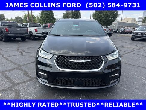 Used 2025 Chrysler Pacifica Select FWD image 6